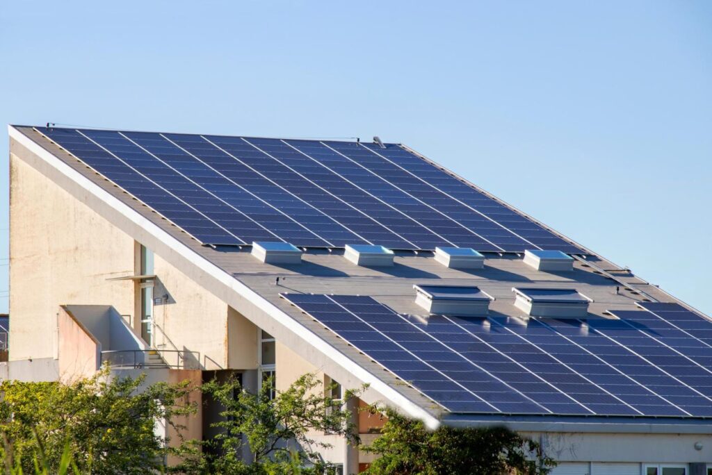 How Solar Energy Reduces Holiday Energy Bills